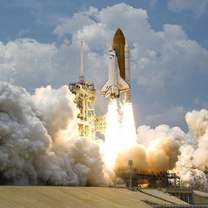 Macro Economist Henriz Zeberg Says Bitcoin Will Be ‘Going Absolutely Ballistic’ in 2024, Reaching at Least $115,000