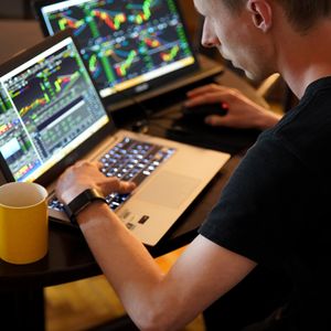 Insider Trader turns $878 to $550,000 in Hours Trading Newly Launched Memecoin