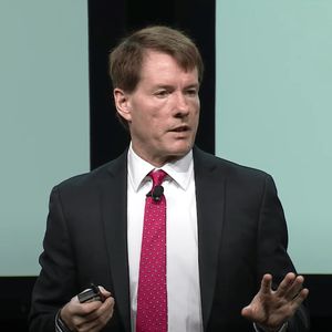 Will MicroStrategy Adapt or Be Disrupted by Real Spot Bitcoin ETFs?