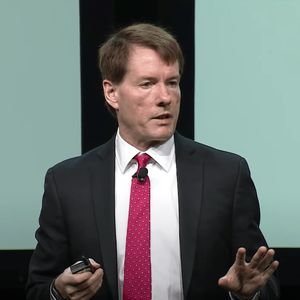 Michael Saylor on Why Investors Might Prefer MicroStrategy Stock (MSTR) Over Bitcoin ETFs for BTC Exposure