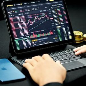 Research Firm Reveals Its “Altcoin Trading Playbook”