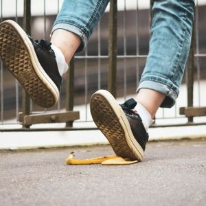 Dogwifhat To Tumble? Analyst Sets $1 Target For WIF