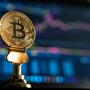 Bitcoin 200-Day Average Signals Waning Bullish Momentum, Here’s What It Means For BTC Price