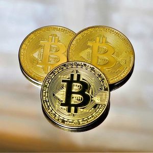 Bitcoin Bulls Face Make-Or-Break Moment At $106,500 Resistance – Details