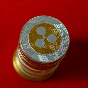 XRP To End 7-Month Consolidation After 700% Surge – Is A Major Move Coming?