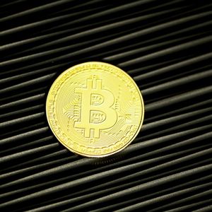Bitcoin Rally Ahead? DXY Breakdown Suggests Capital Shift To Risk-On Assets