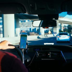 XRP Chatter Reaches Ride-Share Drivers — Small Survey Shows Mixed Results