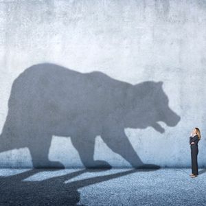 Dogecoin (DOGE) Slips Into Red Zone, Is a Bigger Crash Looming?