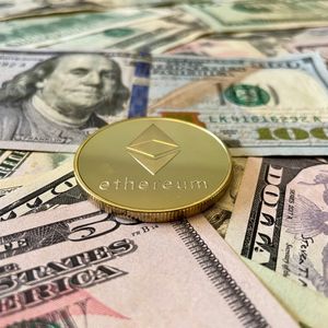 Is The Ethereum Bull Cycle Over? Analyst Identifies Potential ‘Double Top’ Pattern