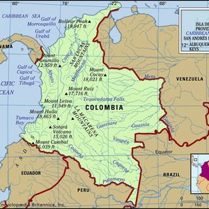 Bitcoin Climbs Past $92K While Trump Signals Colombia Action