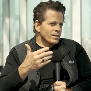 Bitcoin Recovery May Not Arrive Until October, Scaramucci Says