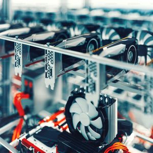 波比特矿工股承压，因其近期因$1.5亿美元比特币下跌而受到关注。