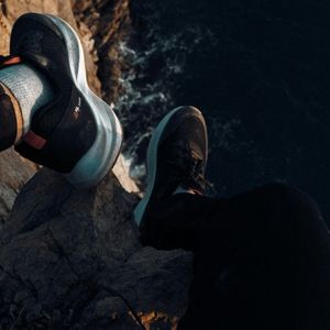 Bitcoin Faces Prolonged Downtrend Through 2027, Analyst Warns