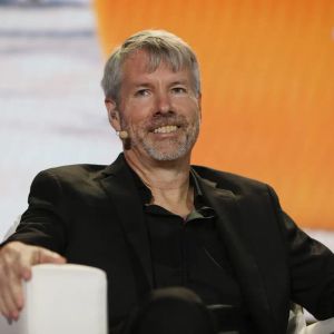 MicroStrategy Founder Michael Saylor Nets $370M From MSTR Sales