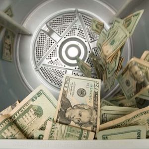 Ripple CLO Criticizes US Regulators for Using Crypto as Scapegoat in Money Laundering Scandals