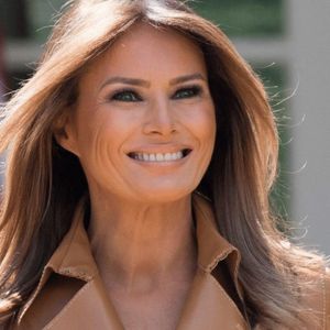 TRUMP Token Crashes Over 50% as Melania Trump Launches Meme Coin