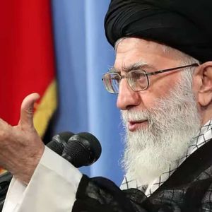 Bitcoin Remains Below $105K as Iran’s Supreme Leader Responds to Trump’s Surrender Request