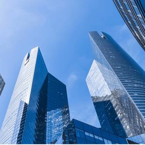 Coinbase Exec Blasts Banking Lobby’s Stablecoin Push as ‘Unamerican’ Overreach