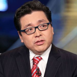 Viral Polymarket Screenshot Claims 53% Odds of Tom Lee Fraud Charges – But No Such Market Exists