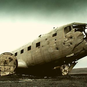 Altcoin Bloodbath Incoming? Trader Bets $1M on Sector Collapse to 2020 Prices