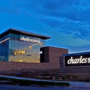 Wall Street Giant Charles Schwab Makes Major Crypto Move Beyond Bitcoin and Ethereum