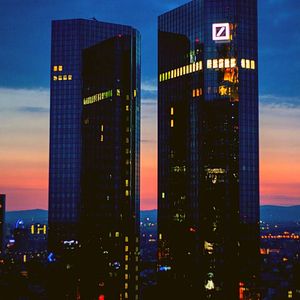Bear Market Provides Growth Opportunities: Deutsche Bank to Invest in 2 Crypto Companies