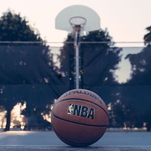 New Mobile NBA Top Shot App Will Make NFTs More Accessible