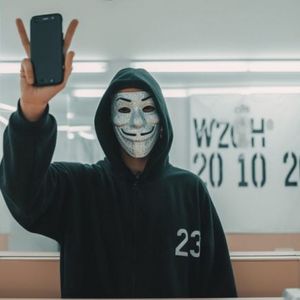 Crypto Detective Exposes Scammer Behind OpenAI CTO & Bored Ape CEO SIM Swaps