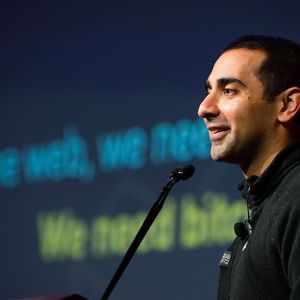 Balaji Srinivasan Calls for Decentralized AI After Sam Altman’s Termination