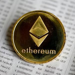 Ethereum (ETH) Leads Altcoin Rally With Shark Addresses Accumulating