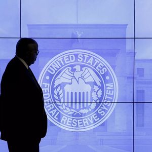 Federal Reserve warns of risks posed by stablecoins