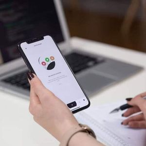 Crypto’s New Frontier: This Emerging Coin Exceeds All Expectations, Rivaling Chainlink’s Record