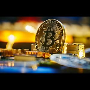 Ordinals protocol sparks Bitcoin fork speculation amidst network debates