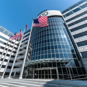 SEC Commissioner Hester Peirce challenges “Gag rule” in enforcement actions