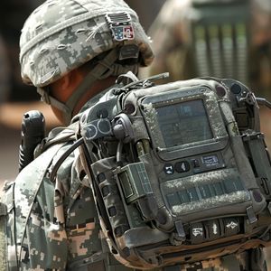 U.S. Army Adopts AI-Powered Wearable Computers for Better Battlefield Medicine