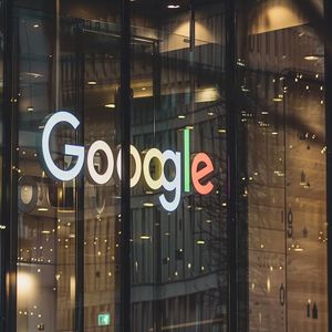 Google Temporarily Halts AI Image-Generation Amidst Controversy