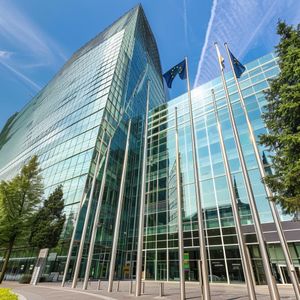 ECB and Clearstream launch joint effort to explore tokenized securities in CBDC trials