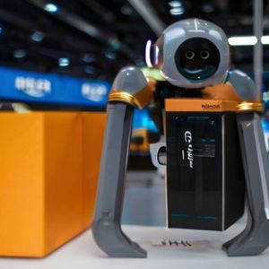 Amazon Stands Firm in AI Development Race Amid Big Tech Competition