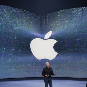 Apple’s Measured Approach to Generative AI Amid Tech Turbulence