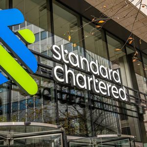 Standard Chartered to launch Bitcoin and Ether trading desk in London