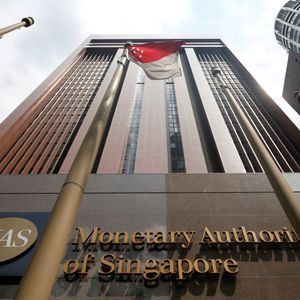 Singapore raises crypto exchange risk level to medium-high
