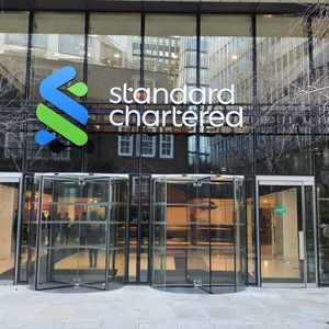 Standard Chartered predicts Bitcoin will hit $100,000 in November