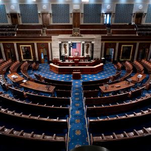 Bipartisan US senators renew push to ban stock trading for Congress