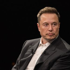 Elon Musk to move SpaceX and Twitter headquarters to Texas