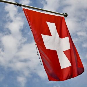 Swiss banks seek to close crypto payments gap