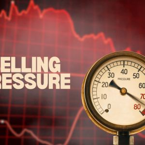 Why analysts expect persistent selling pressure in financial markets