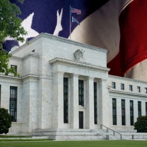 Fed officials reiterate patient policy stance, cites market uncertainty