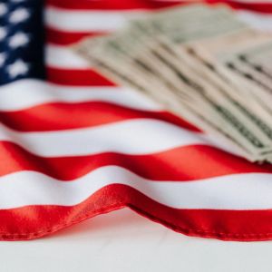 Trump's tariff policies hinder investments in the US, slowing down the economy