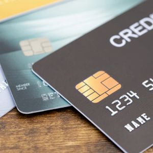 Coinbase launches Bitcoin-rewarding credit cards and futures trading, July 21
