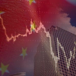 Chinese companies rush to list in the U.S. despite tensions
